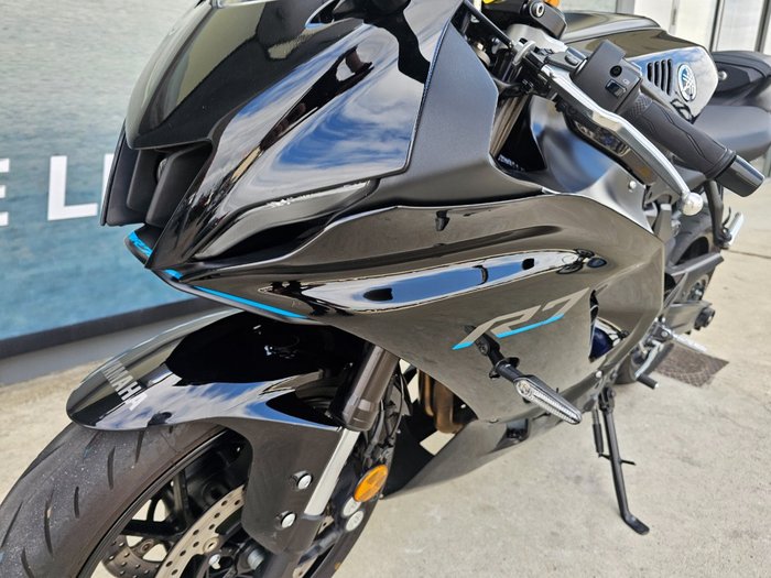 2023 Yamaha YZF-R7LA Black