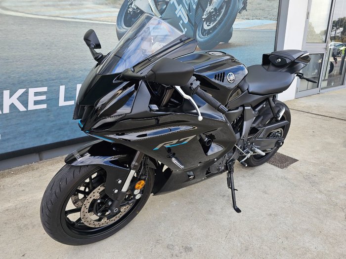 2023 Yamaha YZF-R7LA Black