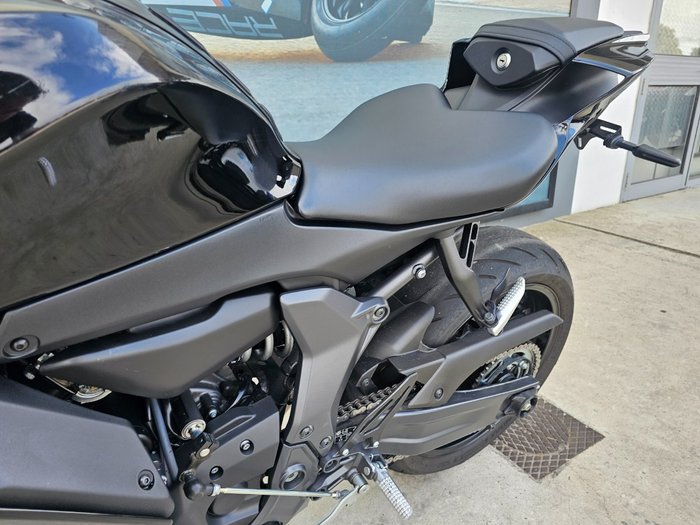 2023 Yamaha YZF-R7LA Black