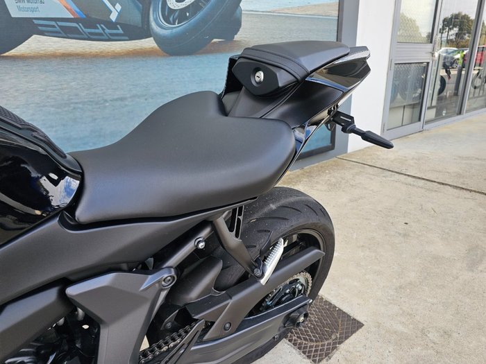 2023 Yamaha YZF-R7LA Black
