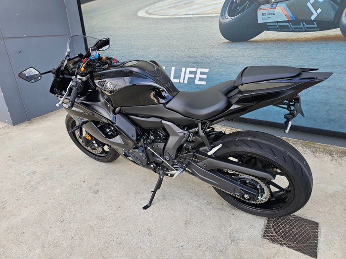 2023 Yamaha YZF-R7LA Black