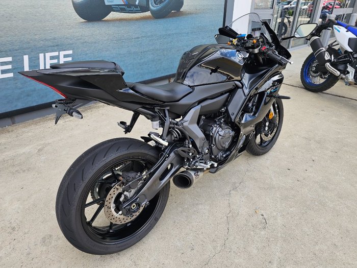 2023 Yamaha YZF-R7LA Black