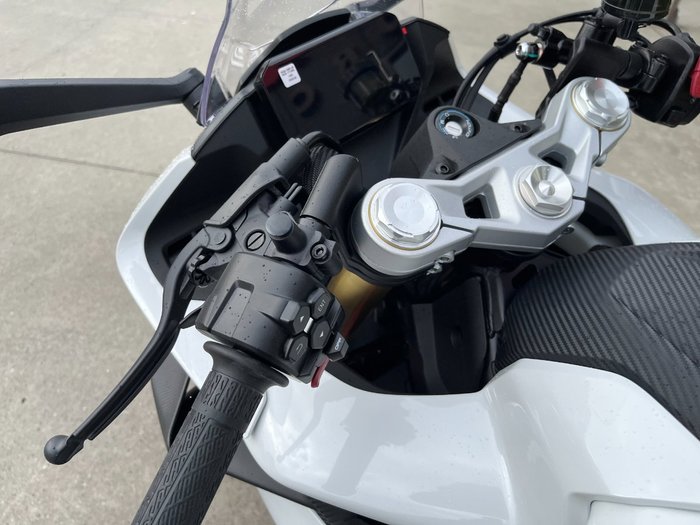 2025 CFMOTO 450 SR ABS NEBULA WHITE