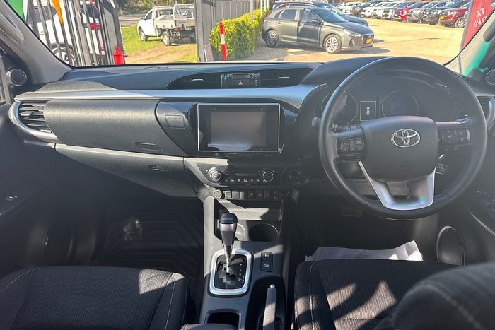 2019 Toyota Hilux SR5