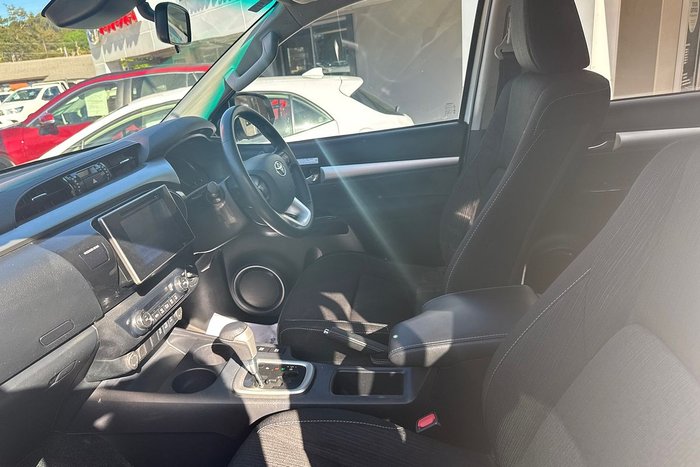 2019 Toyota Hilux SR5
