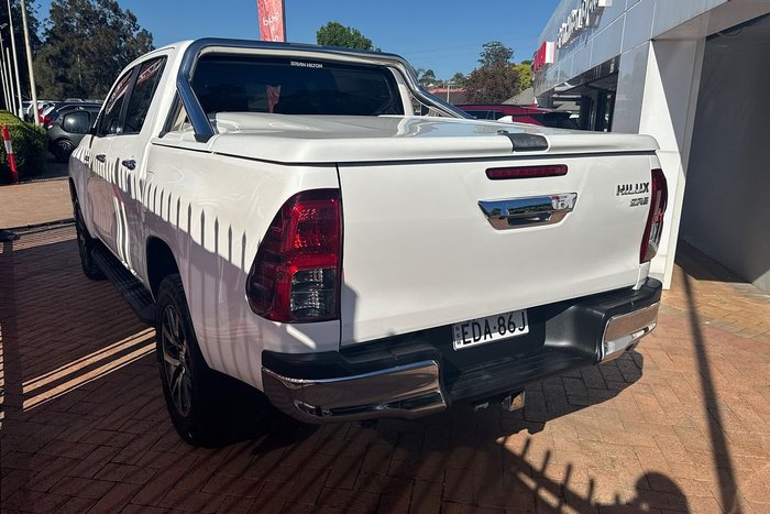 2019 Toyota Hilux SR5