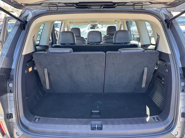 2022 LDV D90 SV9A Grey