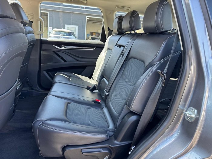 2022 LDV D90 SV9A Grey