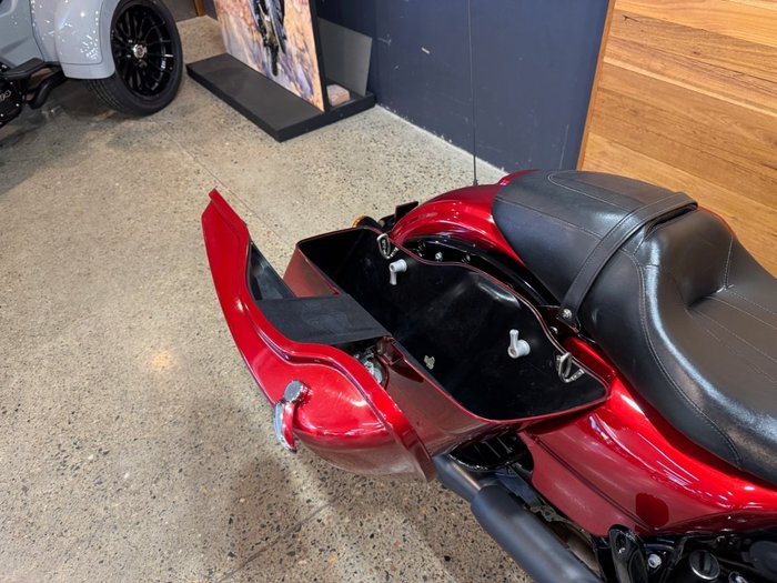 2018 Harley-davidson FLTRXS ROAD GLIDE SPECIAL REDLINE RED/VIVID BLACK