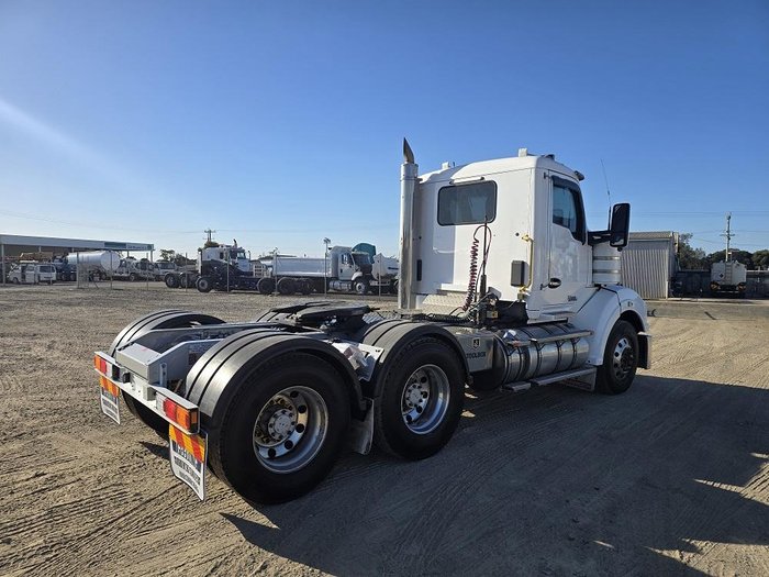 2019 Kenworth T610 Sar