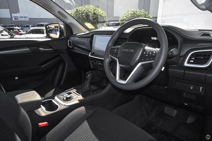 2025 Isuzu MU-X LS-M