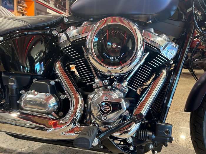 2025 Harley-Davidson Street Bob 117 (FXBB) Softail Purple