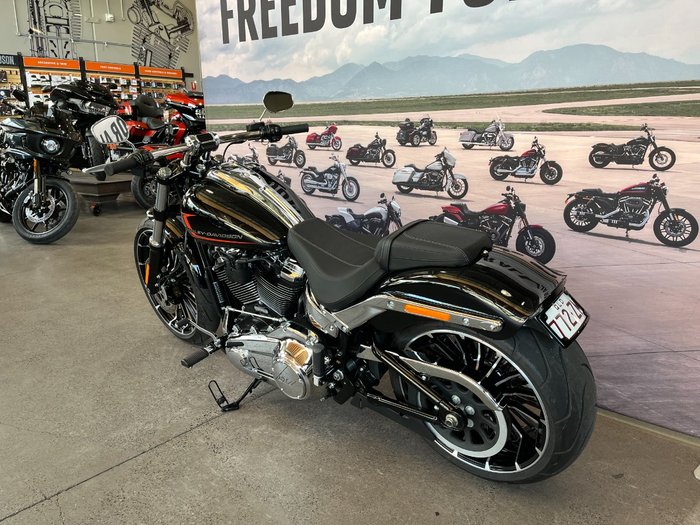 2023 Harley-davidson FXBR BREAKOUT (117) Vivid Black