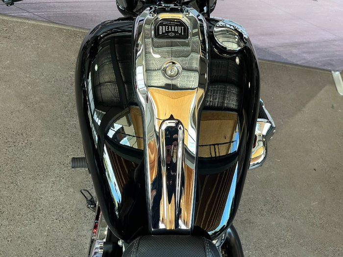 2023 Harley-davidson FXBR BREAKOUT (117) Vivid Black