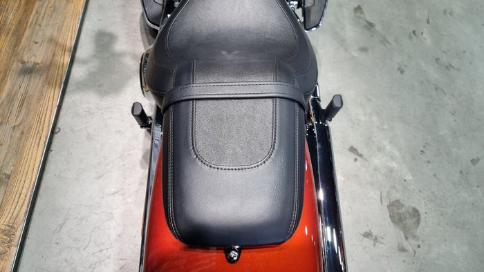 2025 Harley-davidson FLFB FAT BOY (117) Whisky Fire/ Black