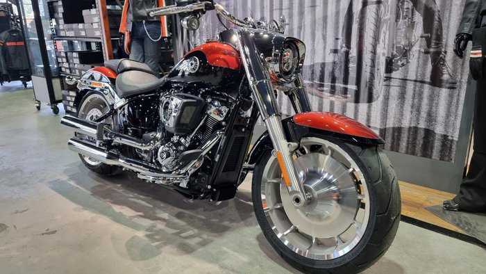 2025 Harley-davidson FLFB FAT BOY (117) Whisky Fire/ Black
