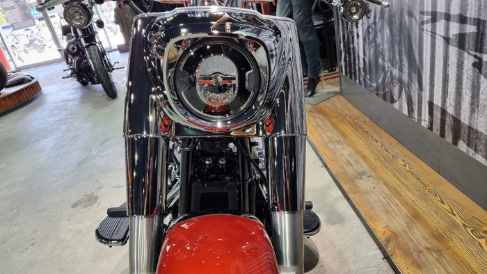 2025 Harley-davidson FLFB FAT BOY (117) Whisky Fire/ Black