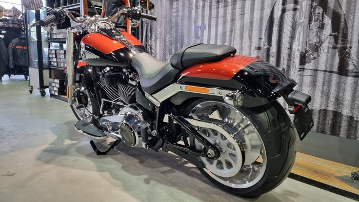 2025 Harley-davidson FLFB FAT BOY (117) Whisky Fire/ Black