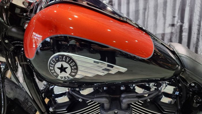 2025 Harley-davidson FLFB FAT BOY (117) Whisky Fire/ Black