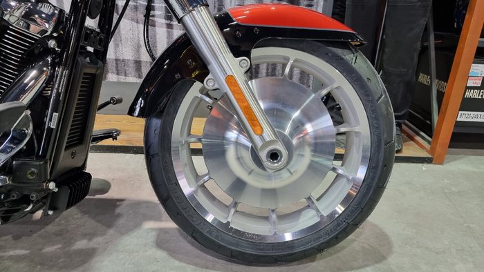 2025 Harley-davidson FLFB FAT BOY (117) Whisky Fire/ Black