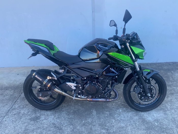 2021 Kawasaki Z400 Green