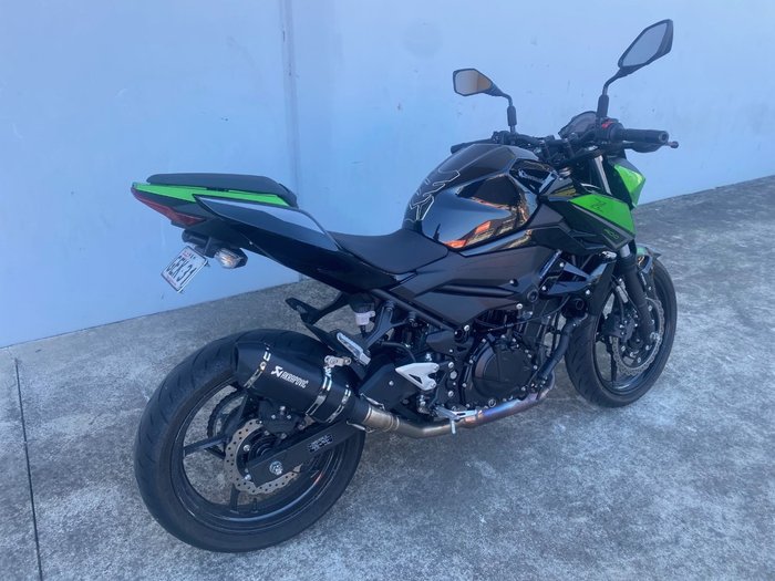 2021 Kawasaki Z400 Green