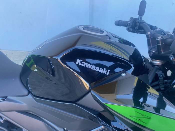 2021 Kawasaki Z400 Green