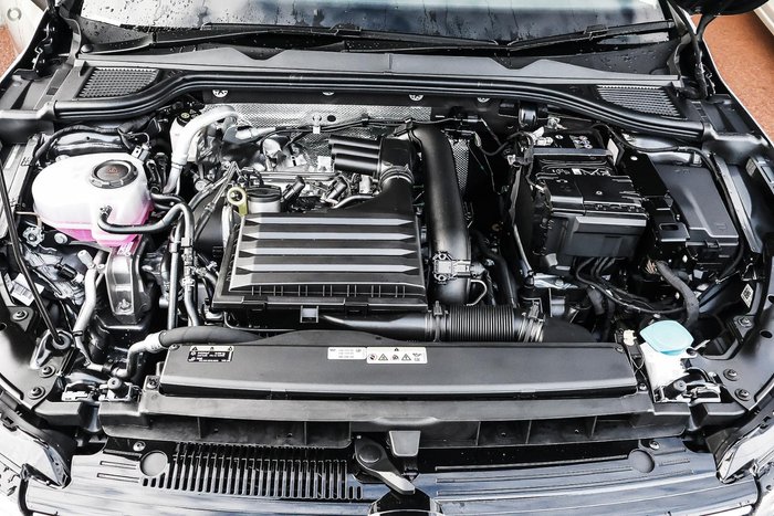 2025 Volkswagen Golf 110TSI Life 8.5 MY25 Oyster Silver