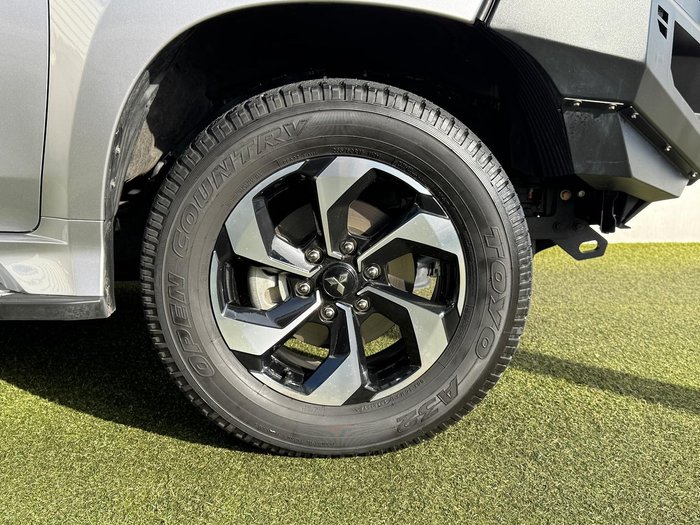 2024 Mitsubishi Pajero Sport GLS