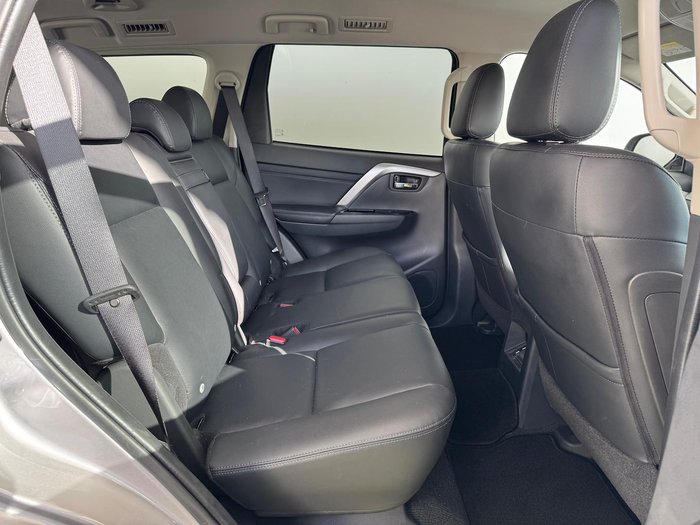 2024 Mitsubishi Pajero Sport GLS
