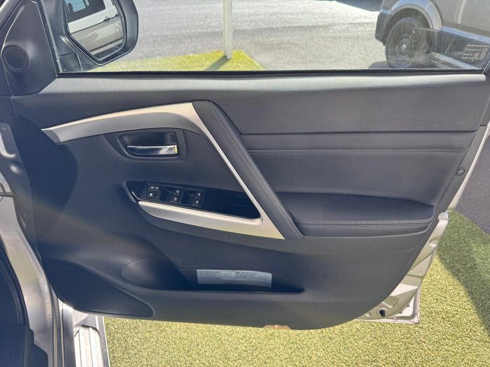 2024 Mitsubishi Pajero Sport GLS