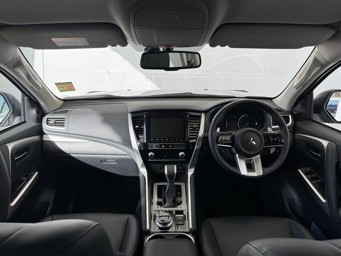 2024 Mitsubishi Pajero Sport GLS