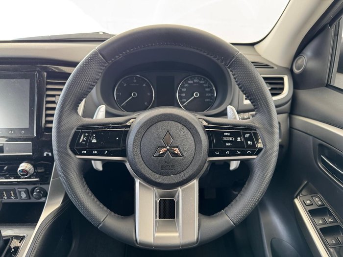 2024 Mitsubishi Pajero Sport GLS