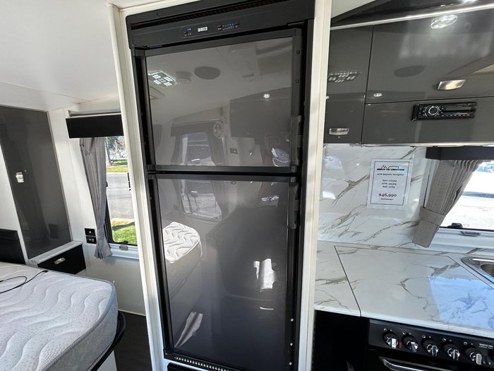 2016 Majestic Navigator
