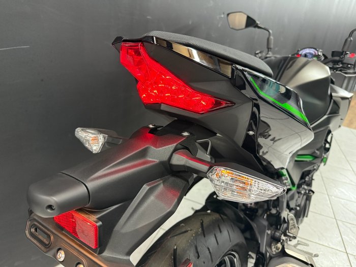 2023 Kawasaki Z400