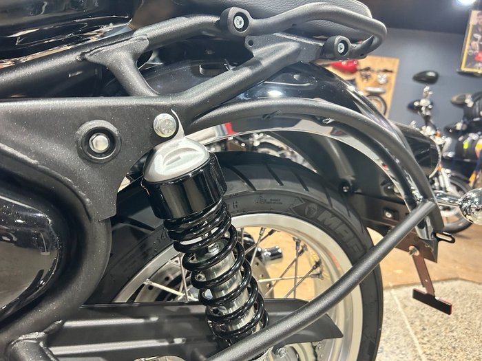 2025 Royal Enfield CLASSIC 650