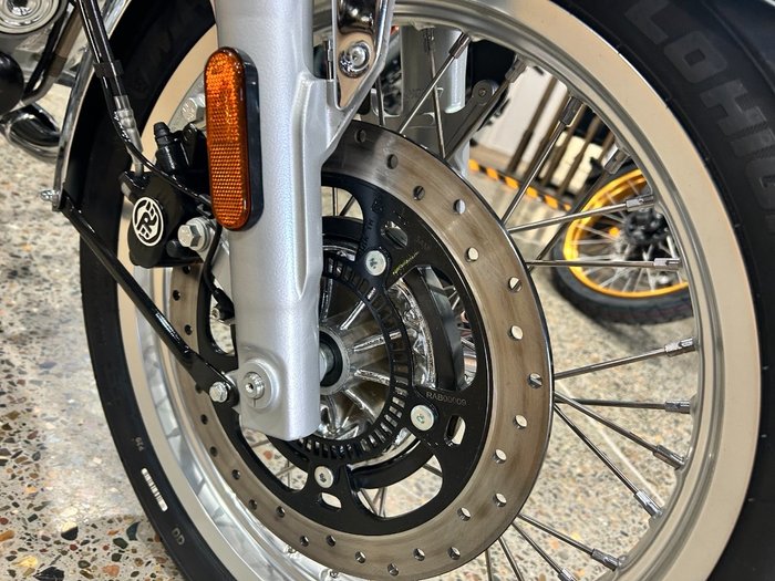 2025 Royal Enfield CLASSIC 650