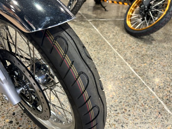 2025 Royal Enfield CLASSIC 650