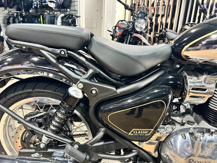 2025 Royal Enfield CLASSIC 650