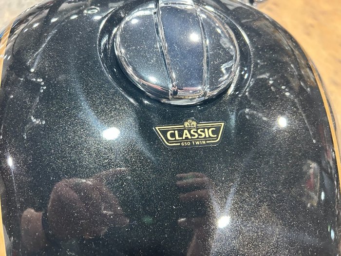 2025 Royal Enfield CLASSIC 650