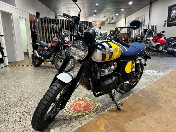 2025 Royal Enfield 2025 ROYAL ENFIELD 650CC INTERCEPTOR BEAR 650 WILD HONEY