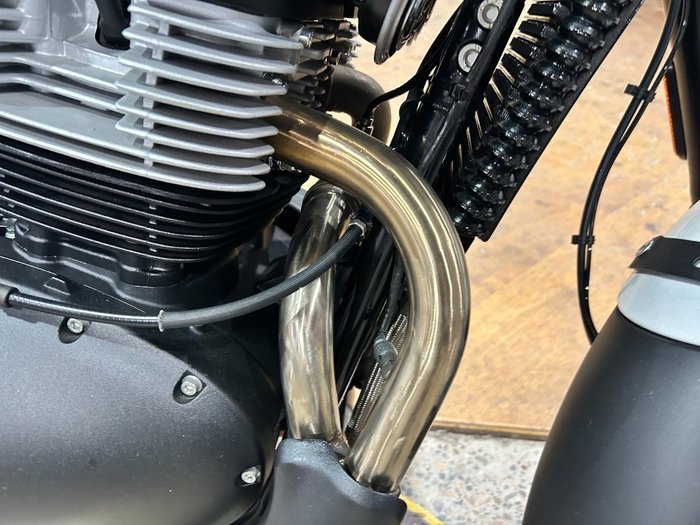 2025 Royal Enfield 2025 ROYAL ENFIELD 650CC INTERCEPTOR BEAR 650 WILD HONEY