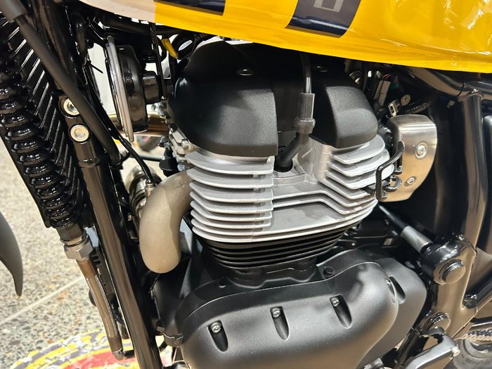 2025 Royal Enfield 2025 ROYAL ENFIELD 650CC INTERCEPTOR BEAR 650 WILD HONEY