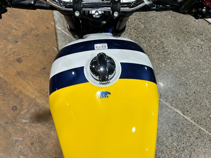 2025 Royal Enfield 2025 ROYAL ENFIELD 650CC INTERCEPTOR BEAR 650 WILD HONEY