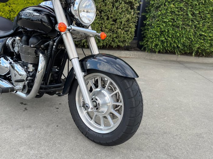 2013 Triumph AMERICA Black