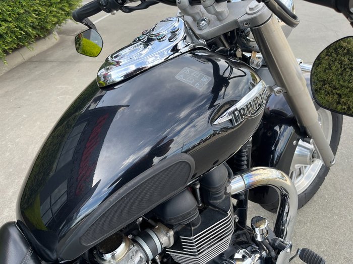 2013 Triumph AMERICA Black
