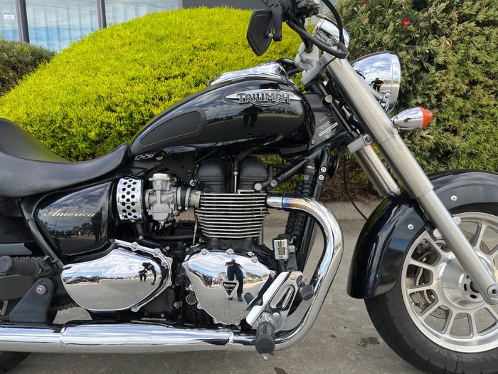 2013 Triumph AMERICA Black