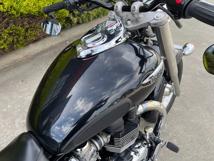 2013 Triumph AMERICA Black