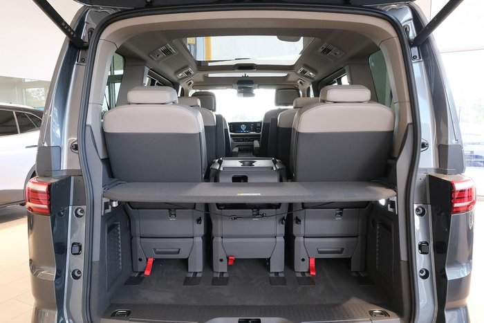 2025 Volkswagen Multivan TDI360 Life