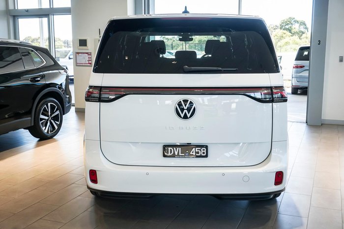 2025 Volkswagen ID. Buzz Pro BEV560